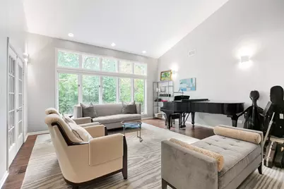 55 Trowbridge Circle, Lake Bluff, IL 60044 - Photo 4