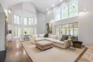 55 Trowbridge Cir, Lake Bluff, IL 60044 - Photo 6