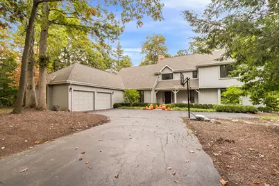 55 Trowbridge Circle, Lake Bluff, IL 60044 - Photo 1