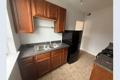 2004 W Jarvis Avenue #3, Chicago, IL 60645 - Photo 10