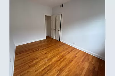 2004 W Jarvis Avenue #3, Chicago, IL 60645 - Photo 8