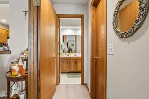 709 Erin Dr, Champaign, IL 61822 - Photo 16