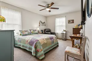 709 Erin Dr, Champaign, IL 61822 - Photo 14