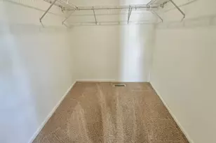 1458 Woodland Dr, South Elgin, IL 60177 - Photo 12