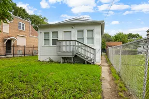 9214 S Woodlawn Ave, Chicago, IL 60619 - Photo 4