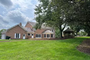 1 Hidden Lake Dr, Burr Ridge, IL 60527 - Photo 18