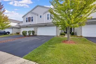 21143 Gray Hawk Dr, Matteson, IL 60443 - Photo 2