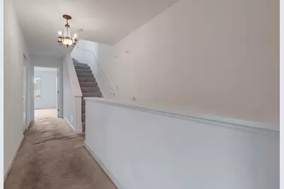 8425 Callie Avenue, Morton Grove, IL 60053 - Photo 10