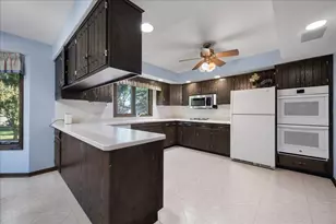 150 Shady Ln, Bartlett, IL 60103 - Photo 12