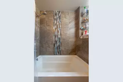 530 N Ashland Avenue, Chicago, IL 60622 - Photo 10