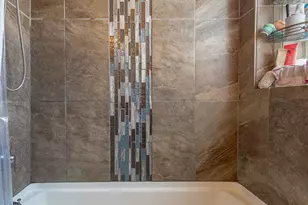 530 N Ashland Ave, Chicago, IL 60622 - Photo 10