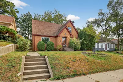 218 S Rockford Avenue, Rockford, IL 61104 - Photo 1