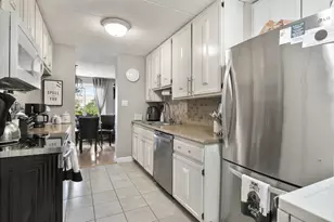 18 E Old Willow Rd, Prospect Heights, IL 60070 - Photo 12