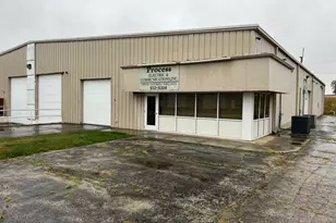 1240 Stanford Dr, Kankakee, IL 60901 - Photo 1