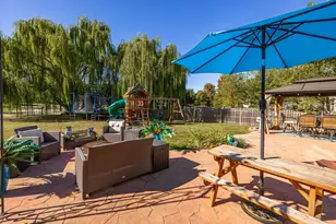 555 Litchfield Way, Oswego, IL 60543 - Photo 52