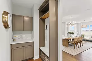 17430 S Victoria Ln, Lockport, IL 60441 - Photo 10