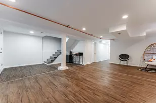 921 N Drake Ave, Chicago, IL 60651 - Photo 12