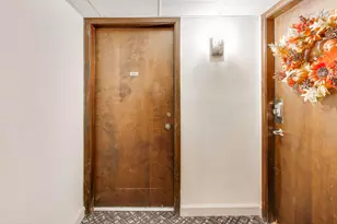 6443 Clarendon Hills Rd, Willowbrook, IL 60527 - Photo 4