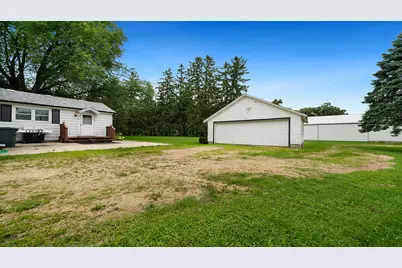 8540 Manchester Road, Capron, IL 61012 - Photo 4