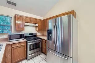 1212 Shawford Way, Elgin, IL 60120 - Photo 6