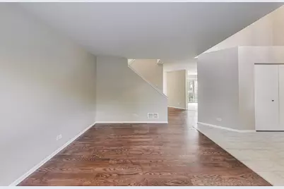 926 S West Avenue, Waukegan, IL 60085 - Photo 6