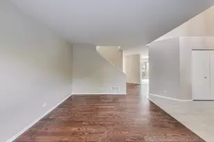 926 S W Ave, Waukegan, IL 60085 - Photo 6