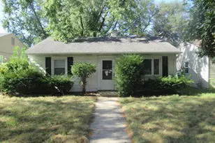 347 Park Dr, Joliet, IL 60436 - Photo 2