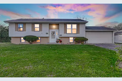 126 N Pine Lane, Glenwood, IL 60425 - Photo 2