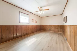 679 W Elk Grove Blvd, Elk Grove Village, IL 60007 - Photo 12