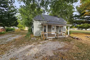 208 S Main St, Lombard, IL 61816 - Photo 2