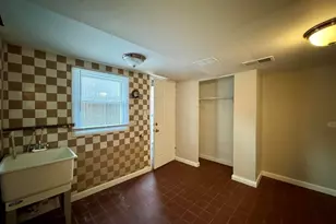 4230 Barry Ln, Oak Forest, IL 60452 - Photo 8