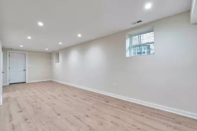 821 N Lockwood Avenue, Chicago, IL 60651 - Photo 30
