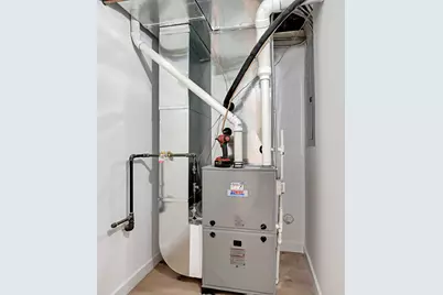 821 N Lockwood Avenue, Chicago, IL 60651 - Photo 32