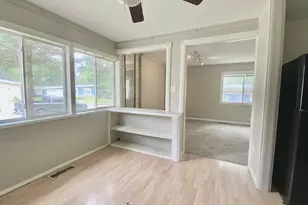 456 Tomahawk St, Park Forest, IL 60466 - Photo 6