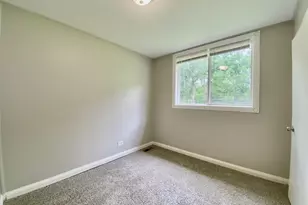 456 Tomahawk St, Park Forest, IL 60466 - Photo 8