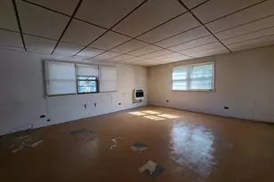 183 Washington St, Park Forest, IL 60466 - Photo 8