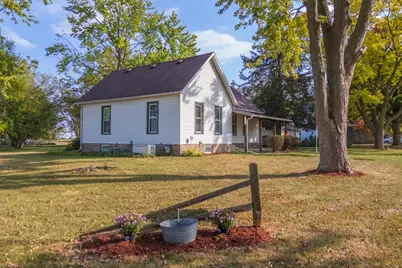 31439 Second Street, Chenoa, IL 61726 - Photo 4