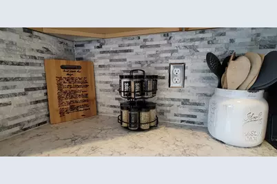 700 Susan Street, Sycamore, IL 60178 - Photo 22