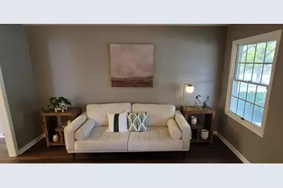700 Susan Street, Sycamore, IL 60178 - Photo 8