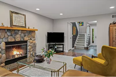 23276 N Birchwood Lane, Deerfield, IL 60015 - Photo 12