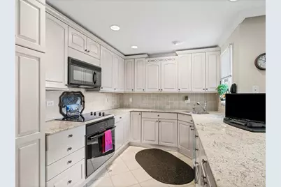 [Address not provided], Lake Forest, IL 60045 - Photo 8