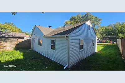 616 Morton Street, Aurora, IL 60506 - Photo 2