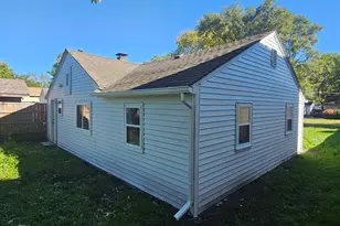 616 Morton St, Aurora, IL 60506 - Photo 2