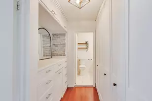 230 E Ontario St, Chicago, IL 60611 - Photo 22