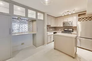 230 E Ontario St, Chicago, IL 60611 - Photo 6