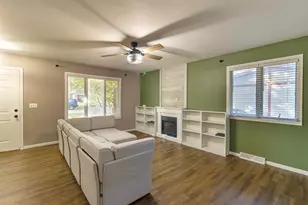 115 SE Lamplighter Loop SE, Poplar Grove, IL 61065 - Photo 4