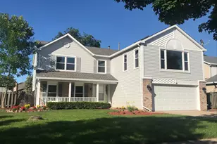 14 Newtown Dr, Buffalo Grove, IL 60089 - Photo 1