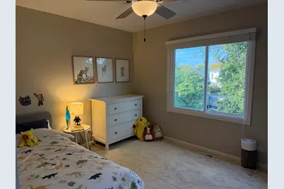 14 Newtown Drive, Buffalo Grove, IL 60089 - Photo 12