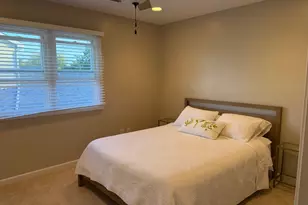 14 Newtown Dr, Buffalo Grove, IL 60089 - Photo 14