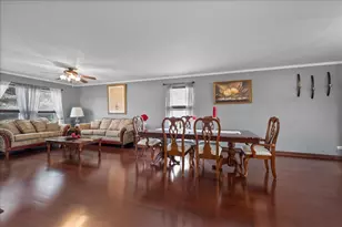 111 Evergreen Dr, Kirkland, IL 60146 - Photo 6